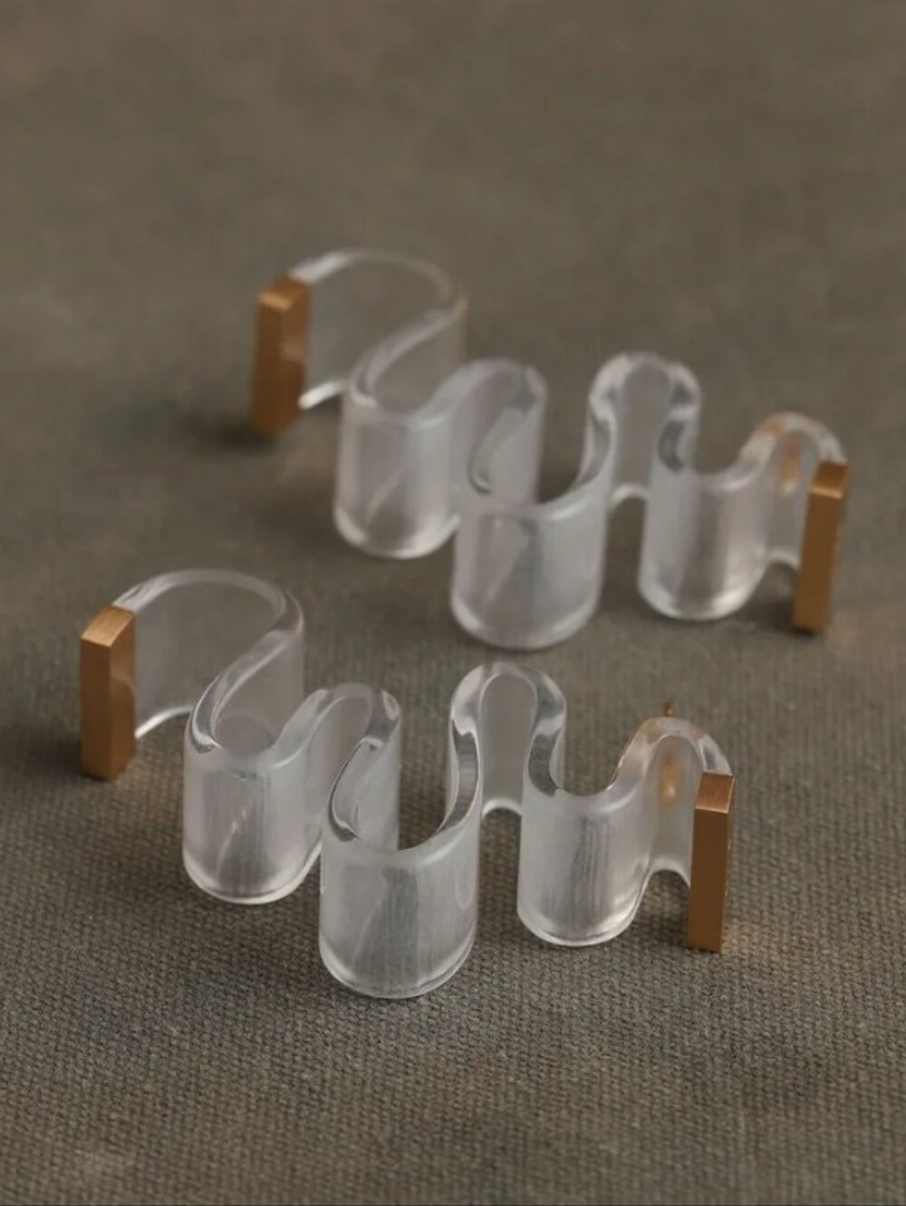 KHOI PIPA Earrings (acrylic)
